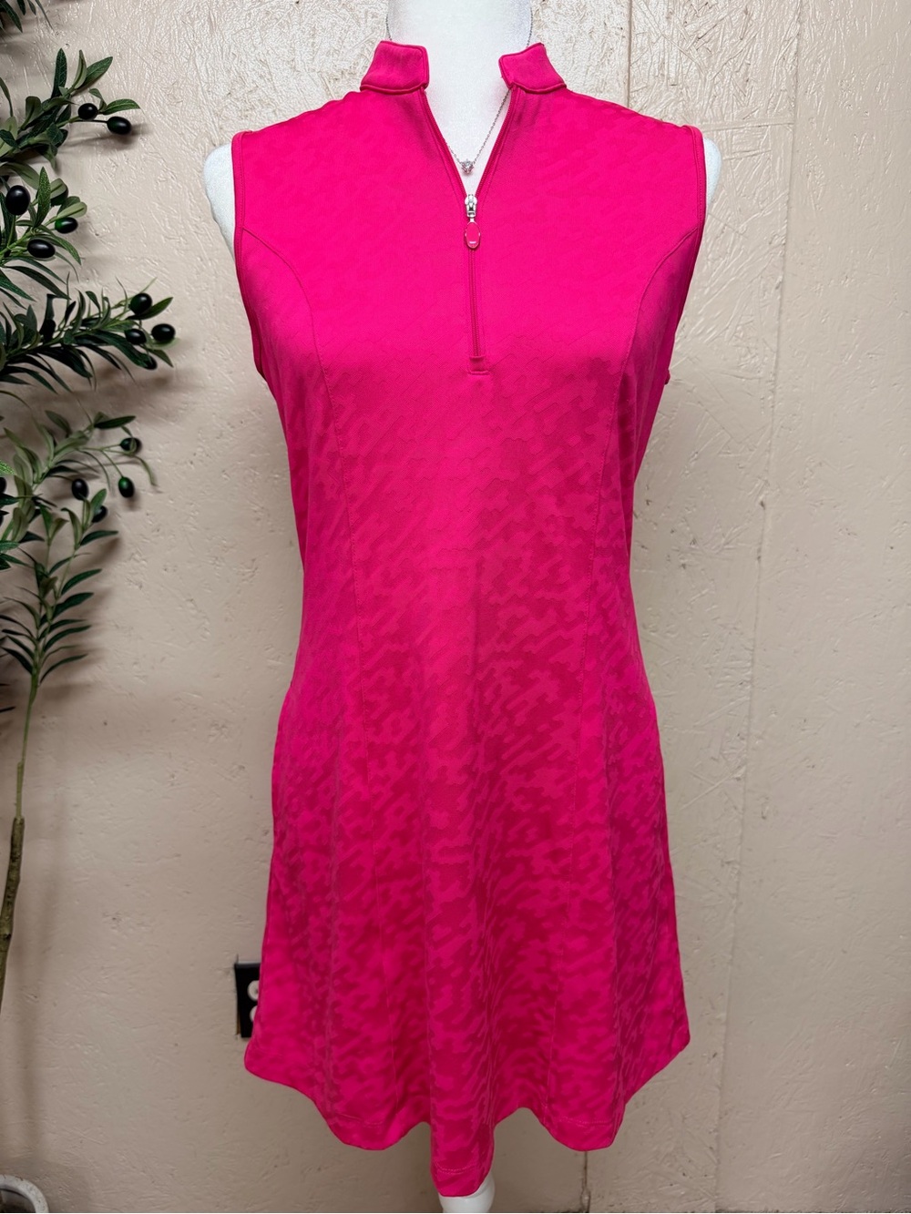Greg Norman Collection Hot Pink Sleeveless Mini Dress